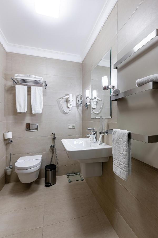 Otel Crystal 3*