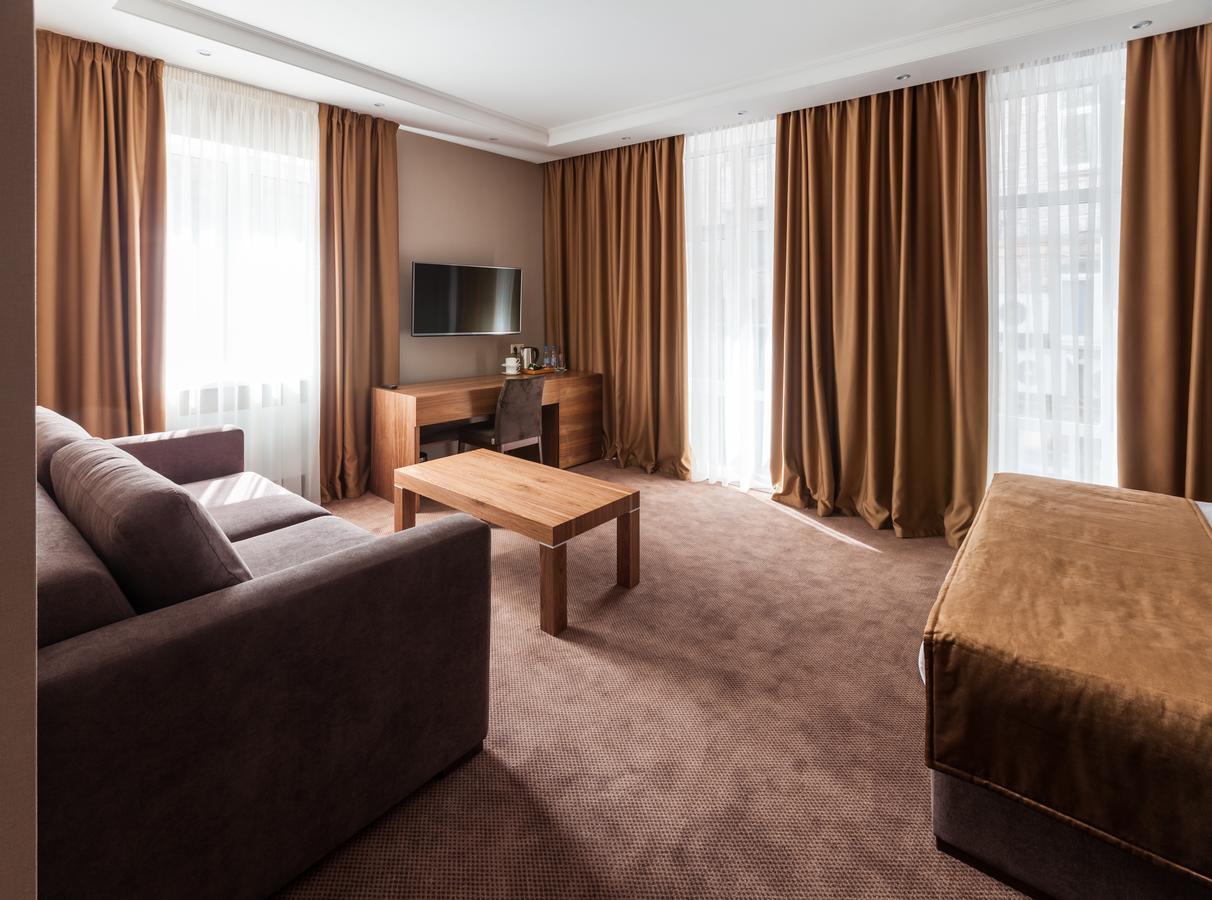 Crystal 3* Kiev