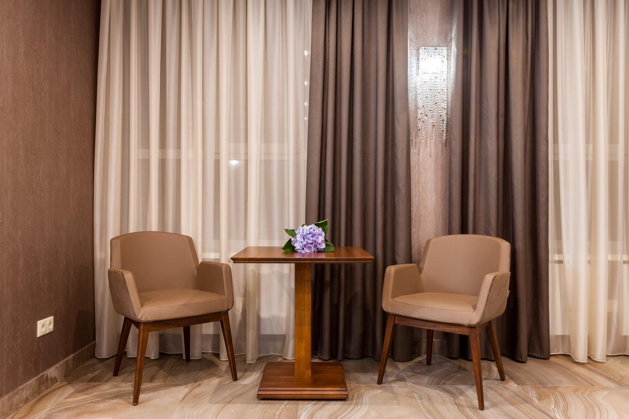 Otel Crystal