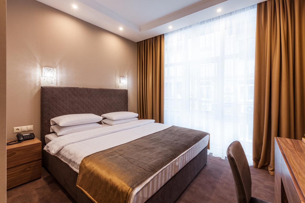 Otel Crystal